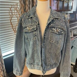Blue Cropped Jean Jacket with Vintage Distressed Look